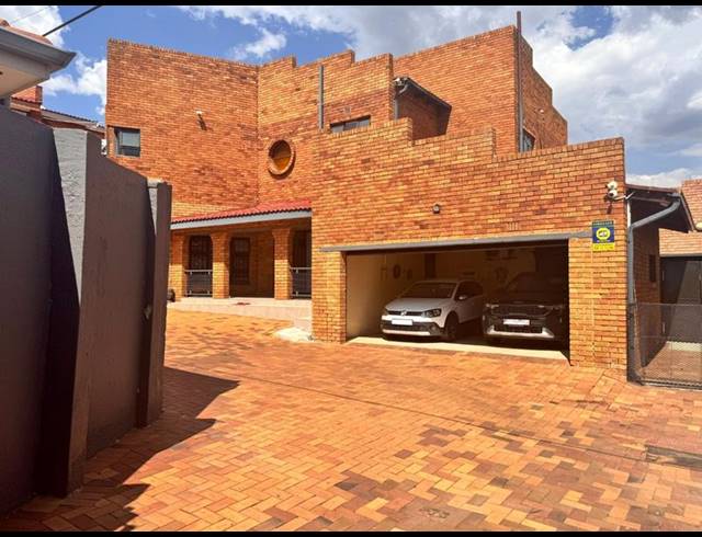 4 BEDROOM HOUSE FOR SALE IN ELDORADO ESTATE